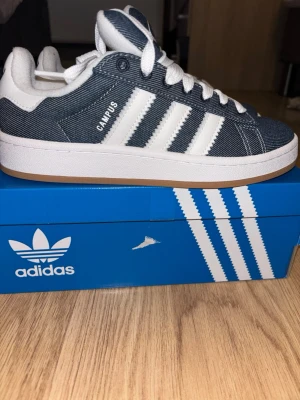 Adidas campus 00s  - Helt nya campus som har aldrig använts. Kvittot och allt originalt finns kvar. Kan mötas i Stockholm eller frakt STORLEK 38