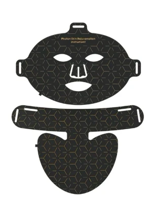 Onevik LED Ansiktsmask - Helt oanvänd Svart LED-ansiktsmask med justerbara remmar. Masken är designad för hudvård med photon skin rejuvenation-teknik och täcker hela ansiktet samt halsen. Den innehåller olika typer av light therapy som röd (mest populär), blå, gul, grön, även infra red. Ligger på plats 1 av dem bästa light therapy maskerna på marknaden. Jag säljer denna pga att jag köpte två olika till min syster som julklapp, en från currentbody och denna och hon valde den andra.