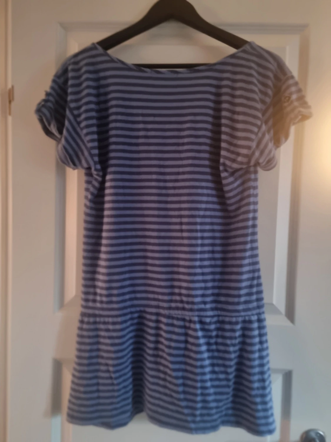 Blå och grå randig kortklänning - 1