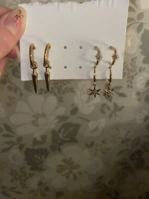 Örhängen Kappahl - Örhängen från Kappahl som jag aldrig har använt✨