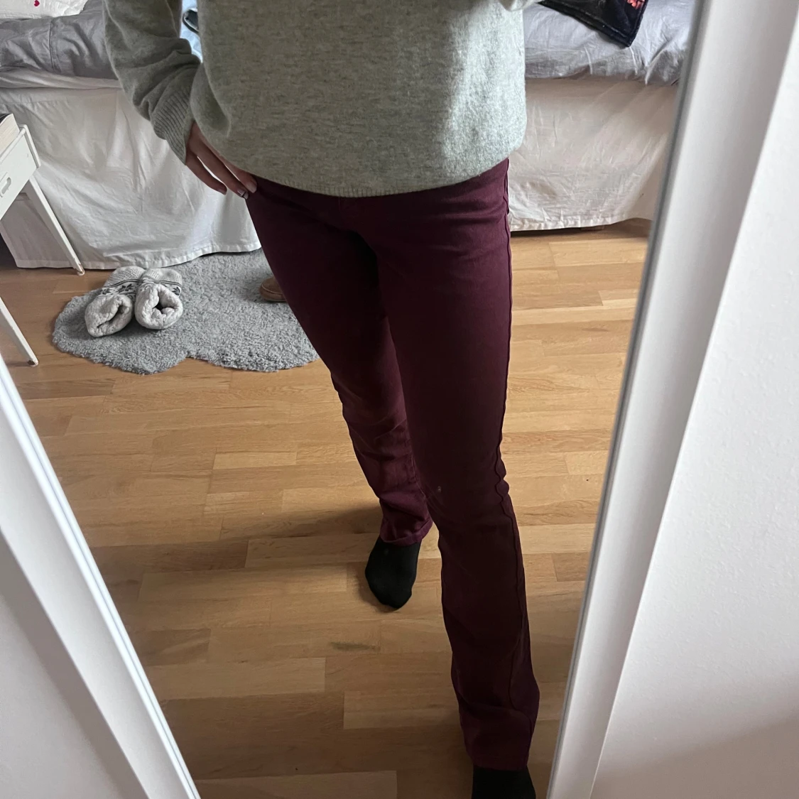 Vinröda bootcut jeans från Big Star - 2