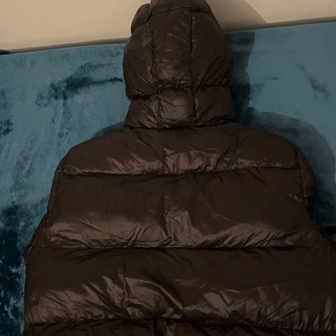 Svart pufferjacka från Fiveleafs,storlek s men passar mer xs - 2