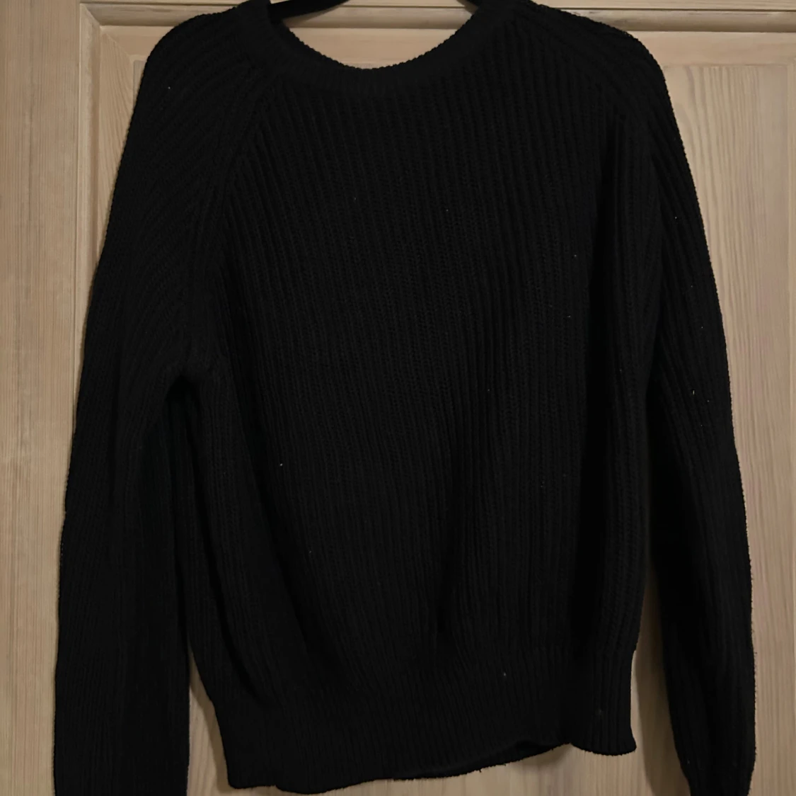 Svart stickad tröja 