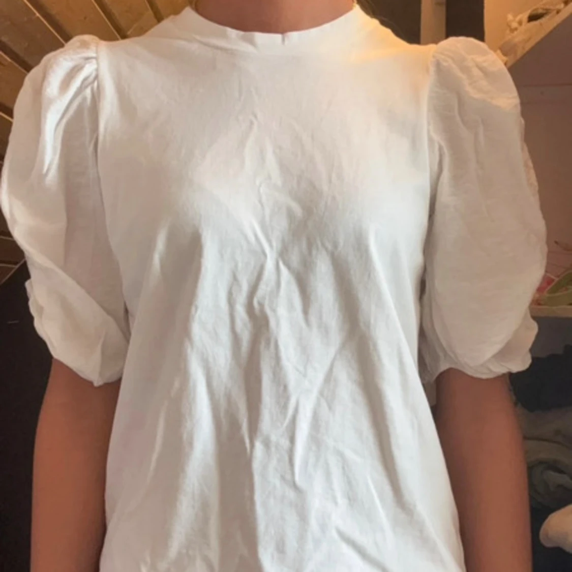 Vit och ljusgrå puffärm blus Kappahl