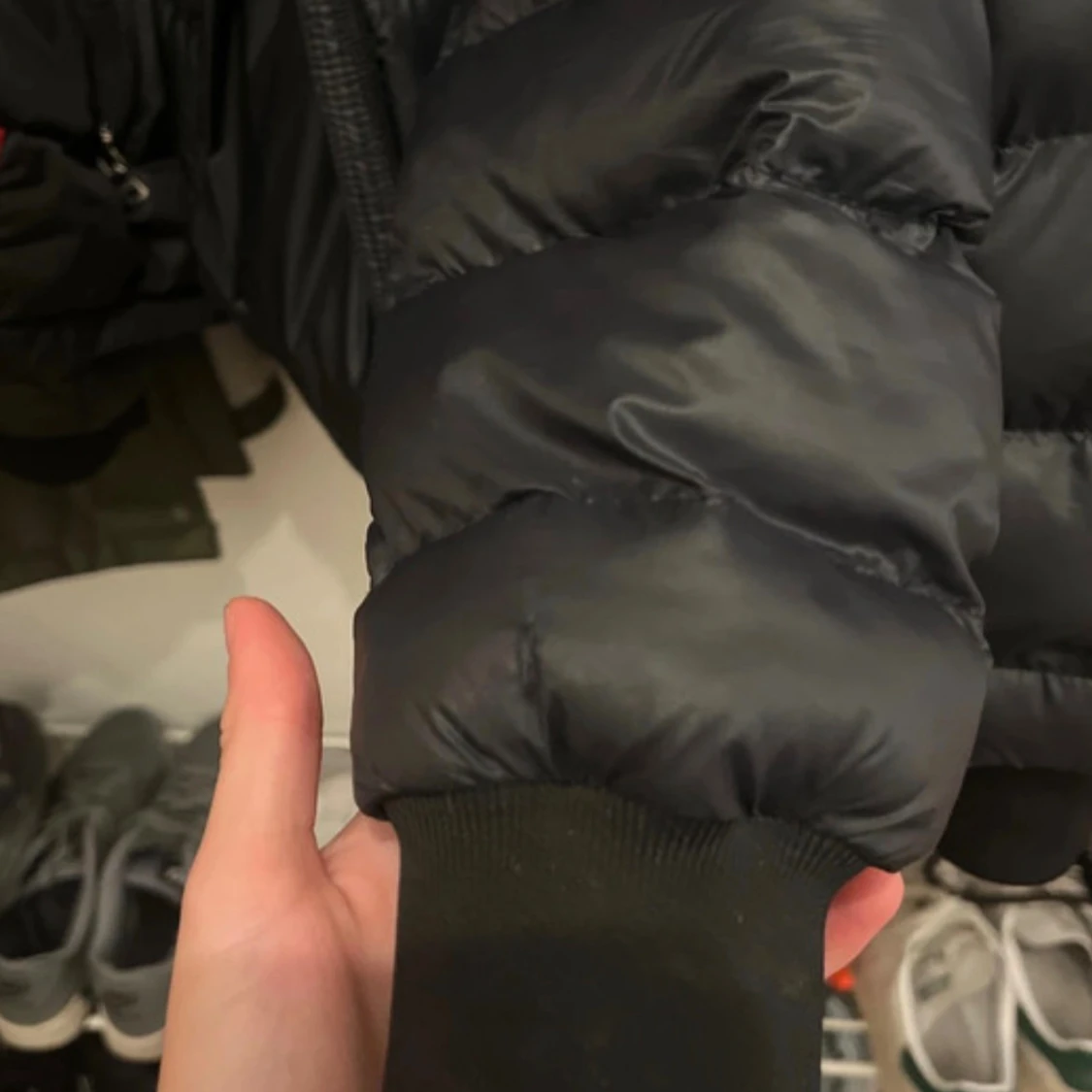 Svart Peak Performance dunjacka - 4