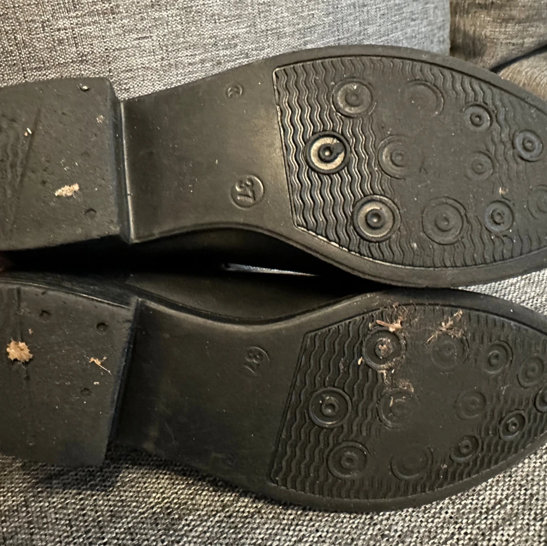 Svarta quiltade boots med platt sula strl: 37 - 4