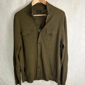 Massimo dutti cardigan  - Fint skick! Brun/ khaki i färgen 