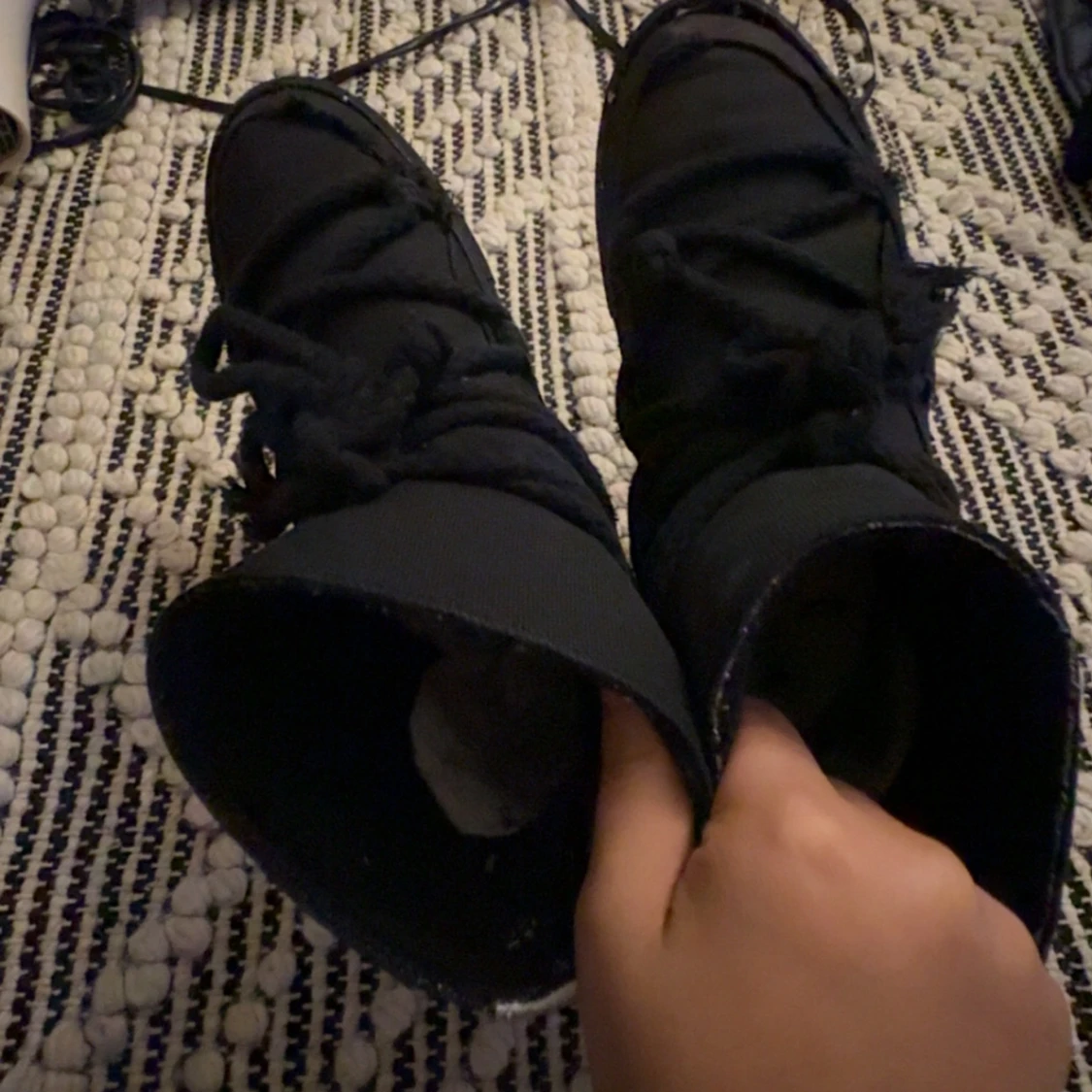 Svarta moon boots från Inuikii - 2