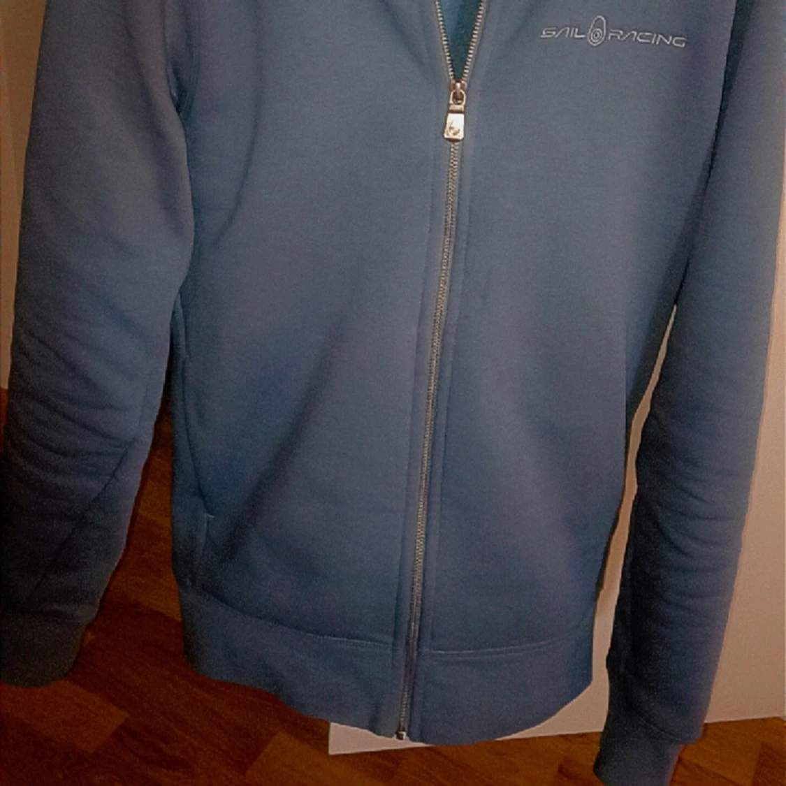 Blå hoodie från Peak Performance helt ny st S - 2