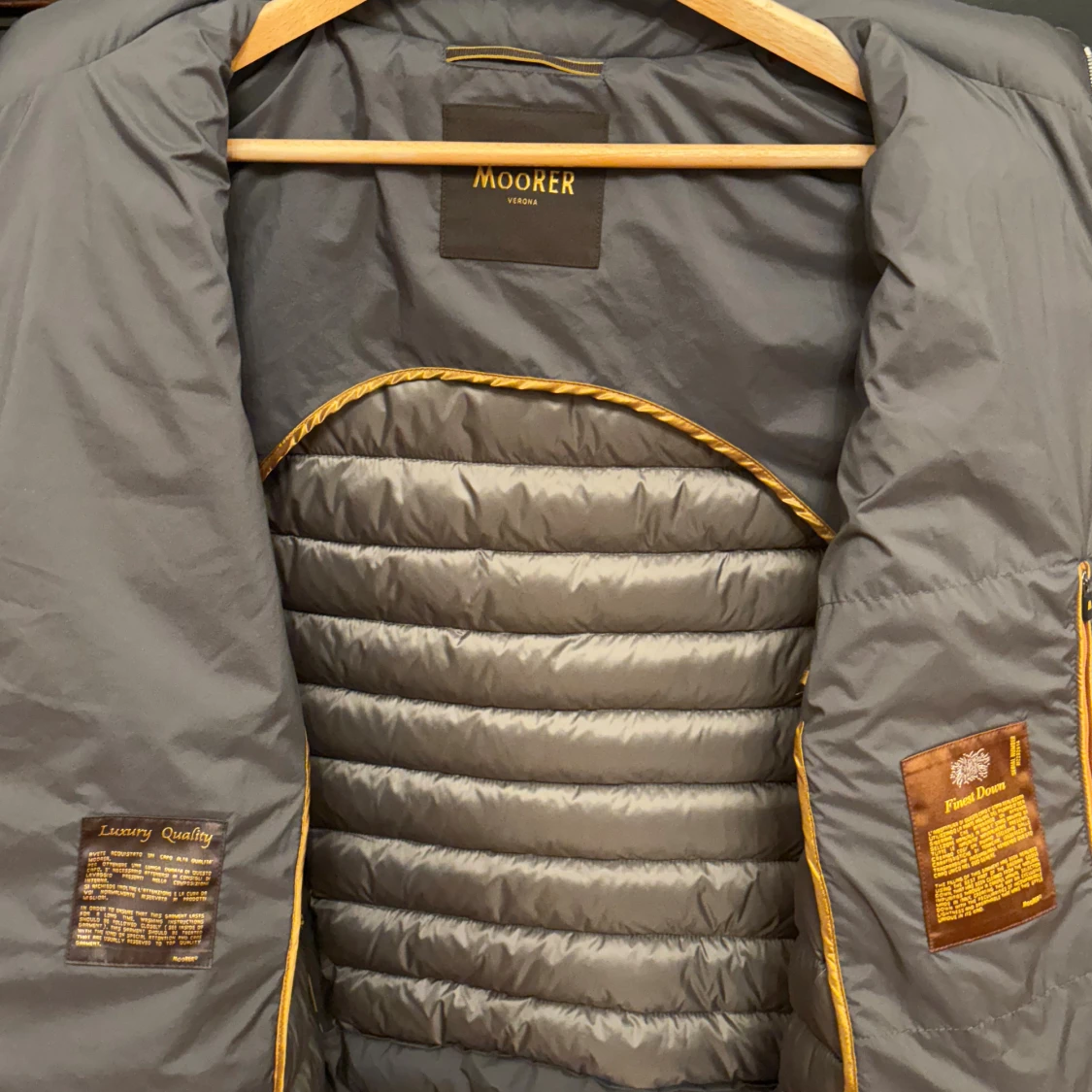 Grå dunväst från MooRER Verona - 1
