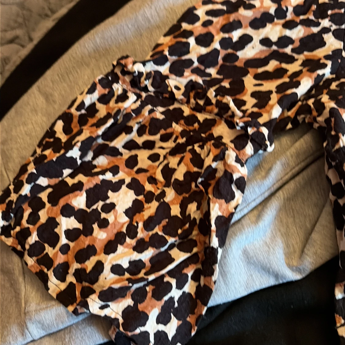Leopardmönstrad blus från Object - 3