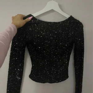 Paljett topp - Paljett topp i storlek XS. Använd vid ett tillfälle🩷