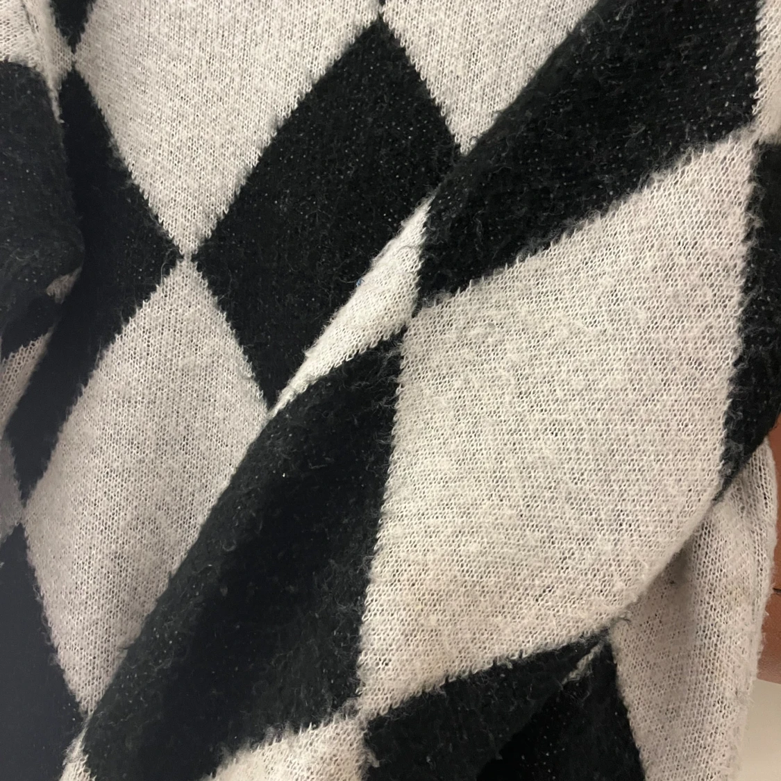 Svartvit rutig kofta från H&M - 2