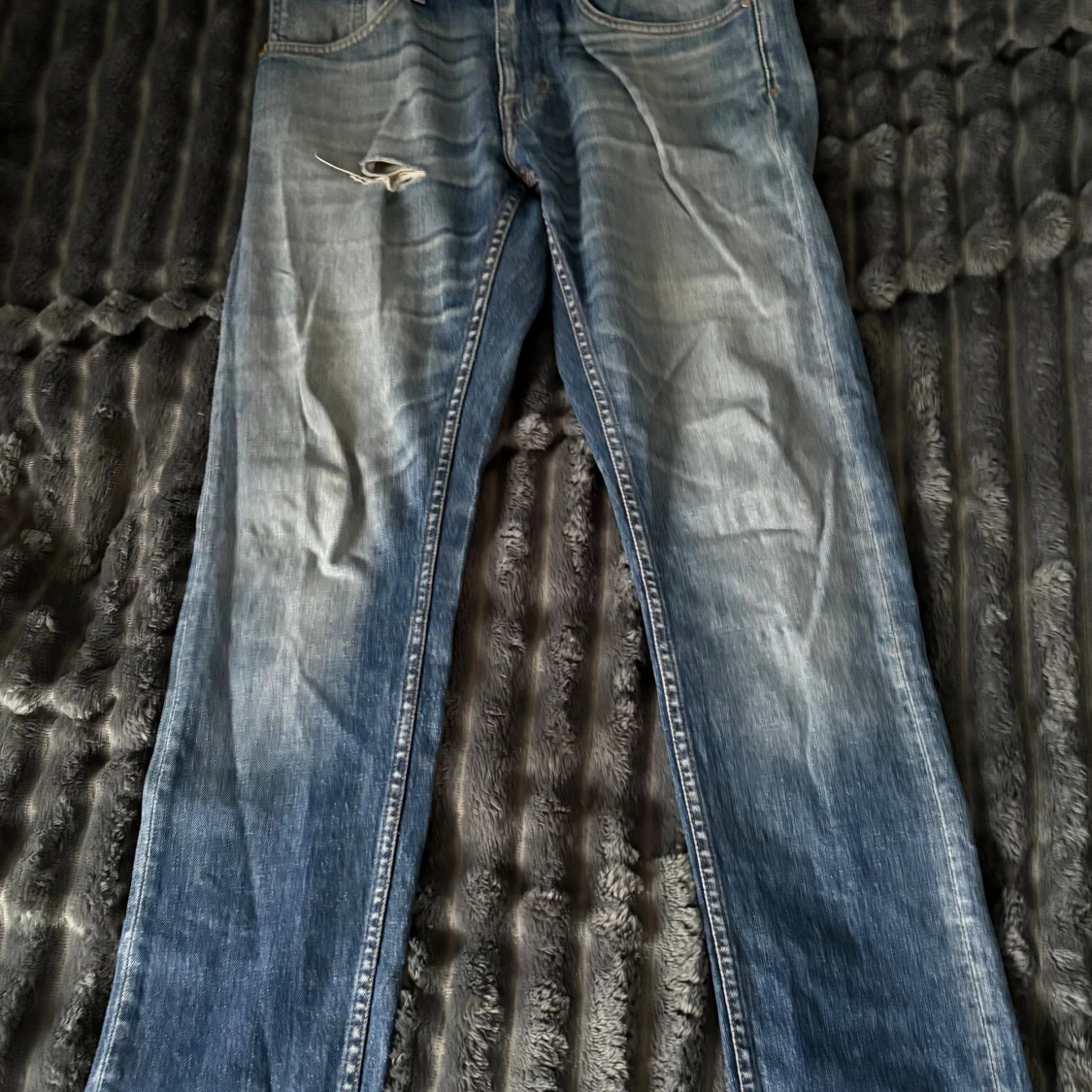 Blå raka jeans från Tiger of Sweden