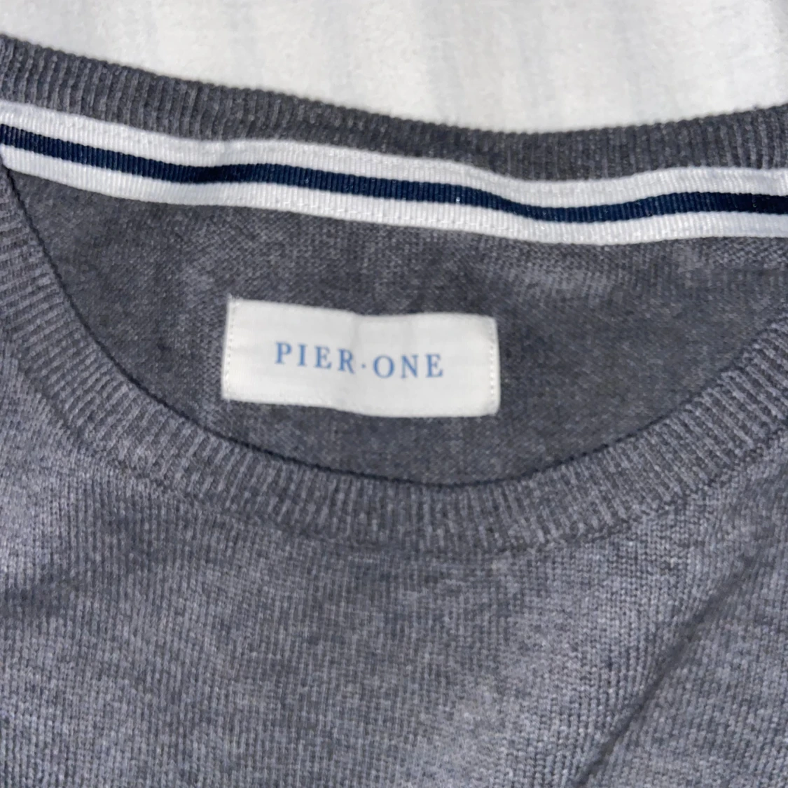 Mörkgrå tröja från Pier One - 2