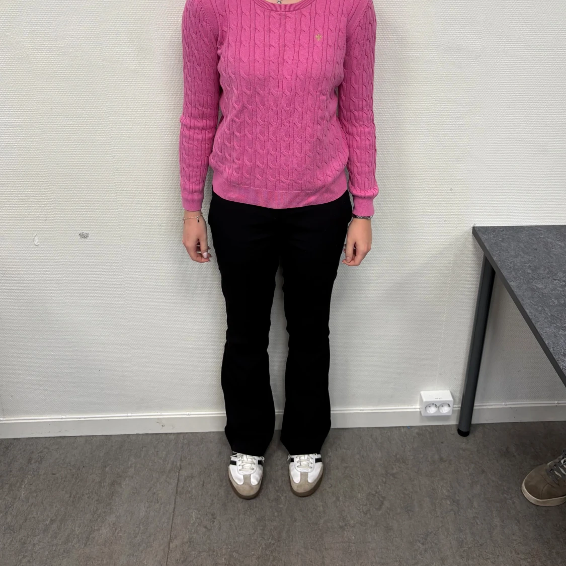 Rosa kabelstickad tröja från Morris lady