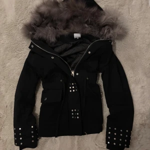 Y2K 2000s stil jacka från Silvian Heach - Storlek xs