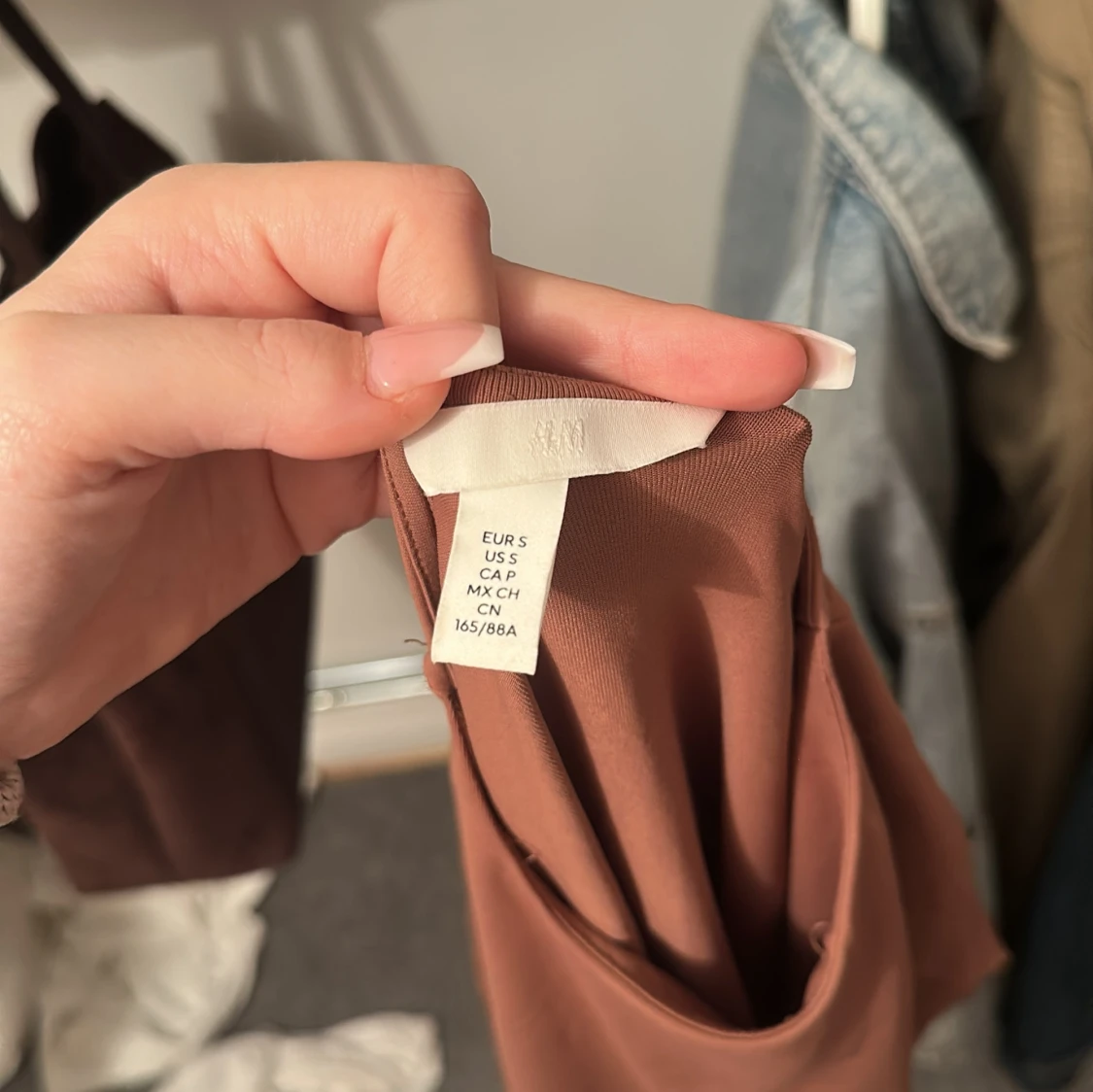 Brun kortärmad topp från H&M - 1