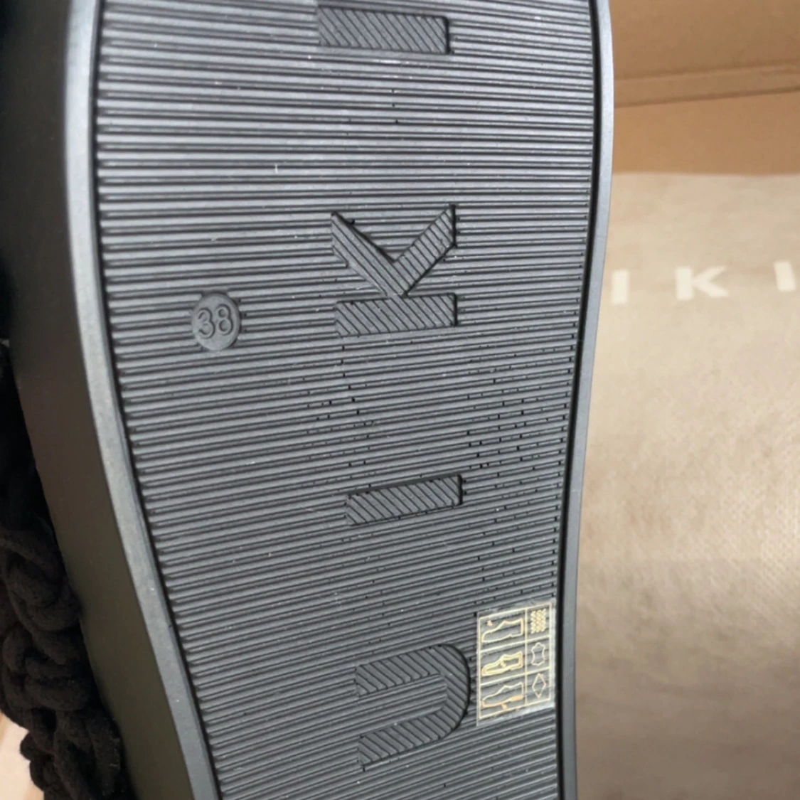 Inuikii tofflor i storlek 38 - 3