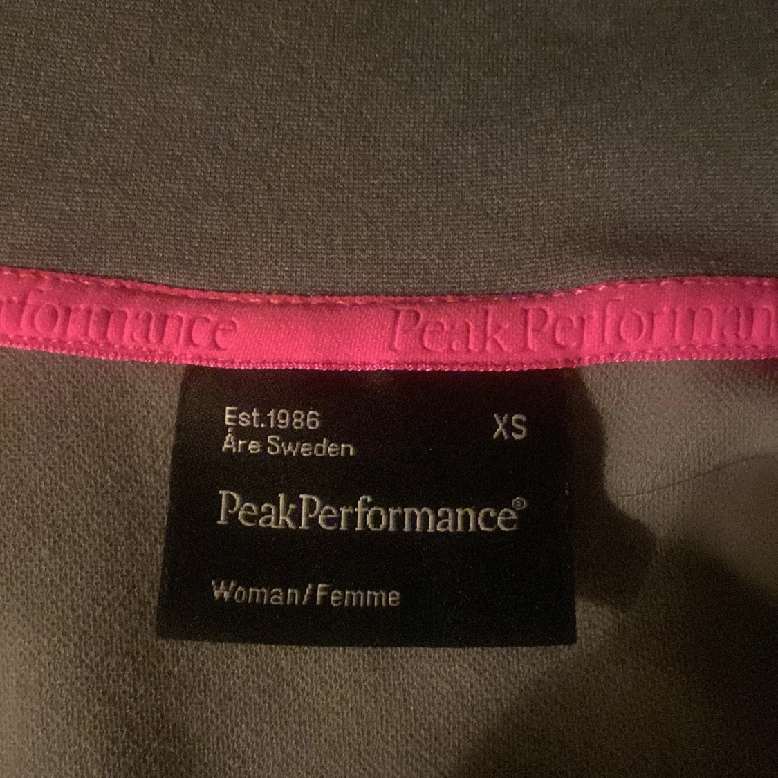 Grå Peak Performance - 2