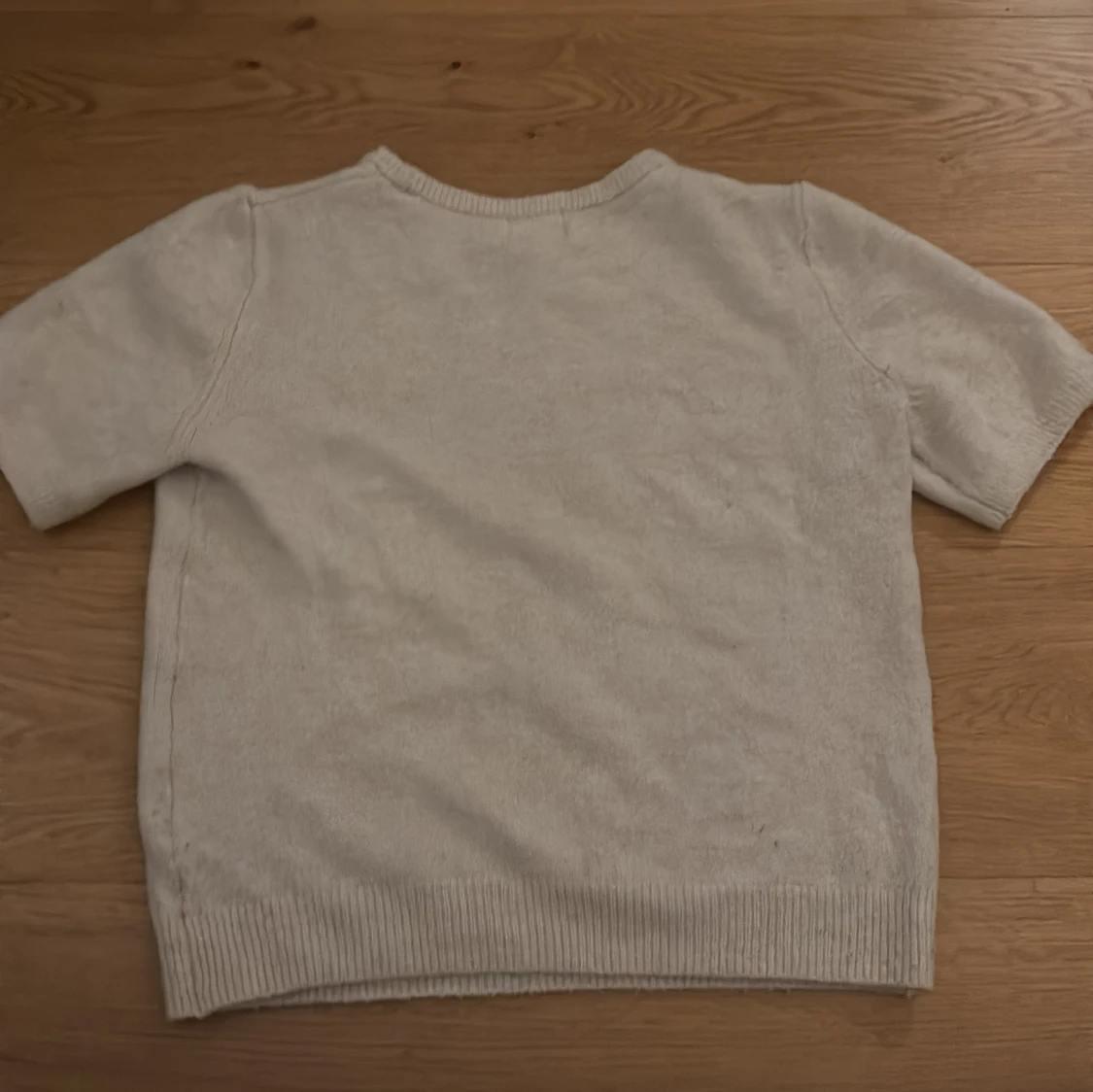 Beige stickad tröja från H&M - 1