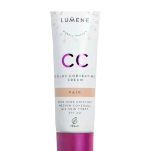 Lumene CC Cream Fair - Säljer denna CC Cream från Lumene i nyansen Fair, som är helt ny och helt oöppnad annars skulle jag aldrig sälja den kom för fler frågor 💕