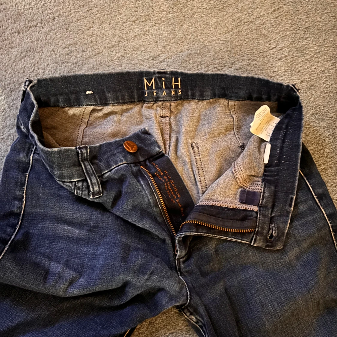 Mörkblå bootcut jeans från MiH - 1