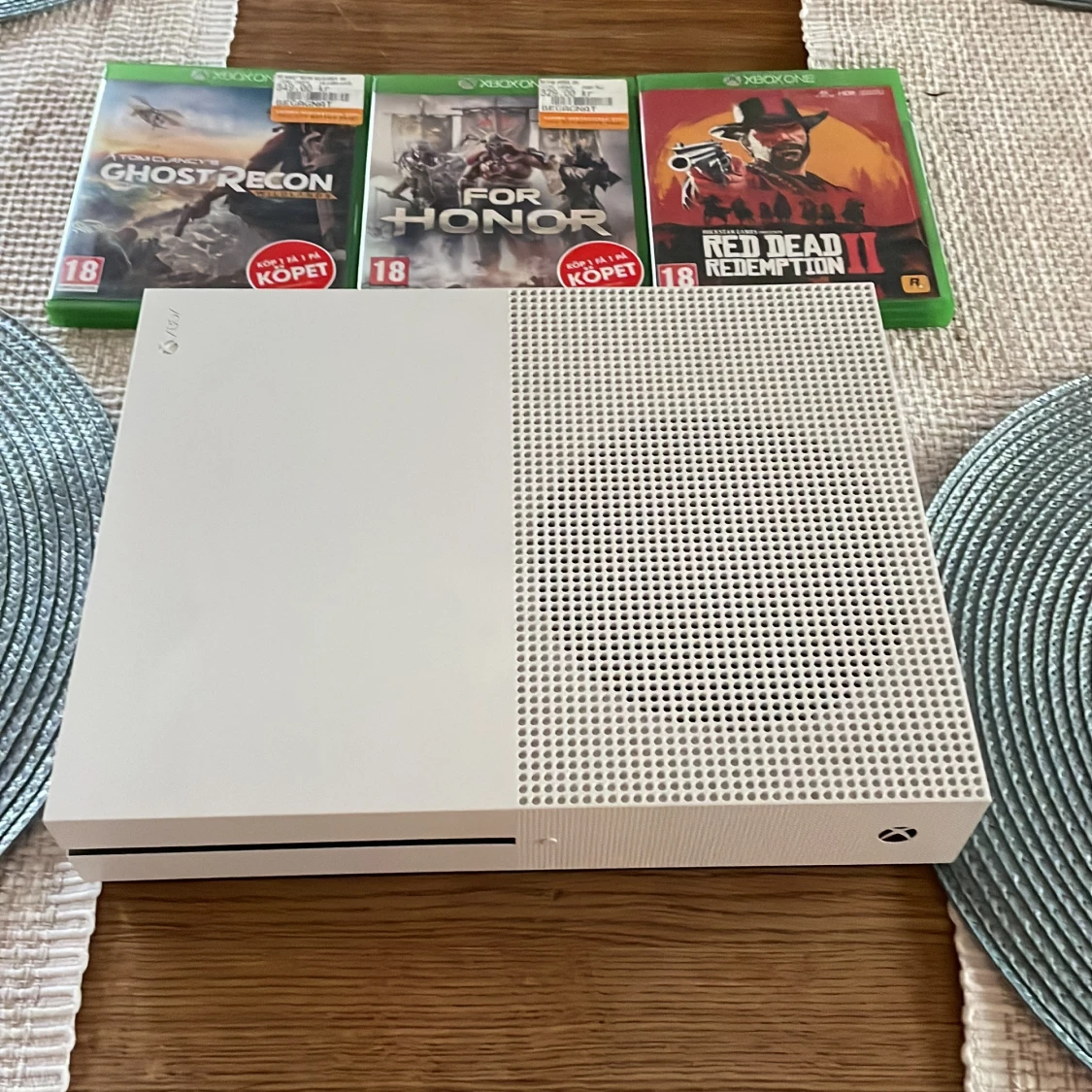 XBOX ONE series S + 3 spel