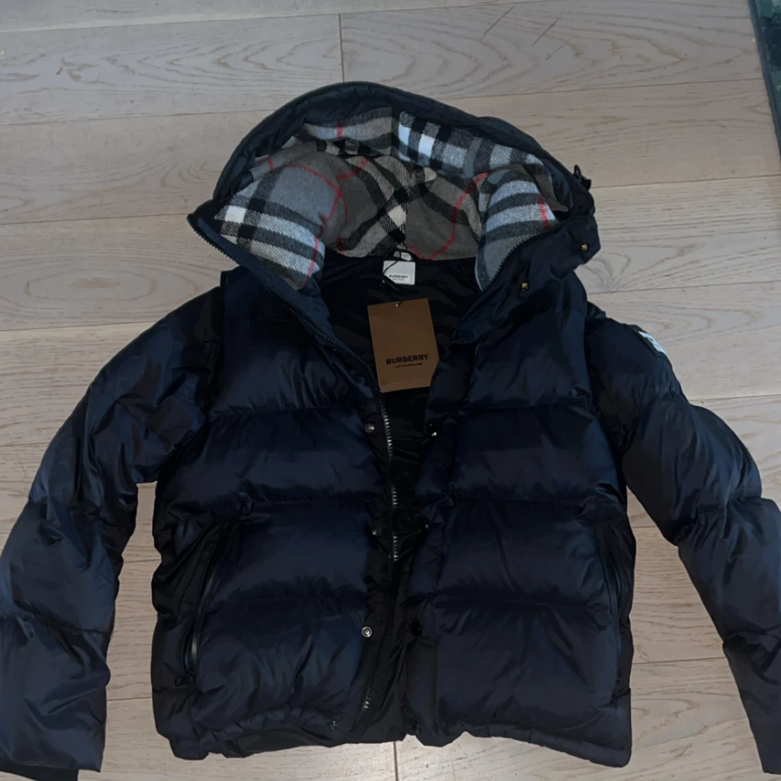 Svart pufferjacka från Burberry