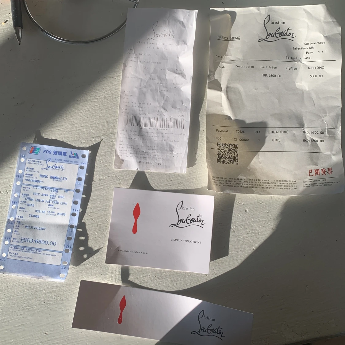 Gråa skor med röd sula - 4