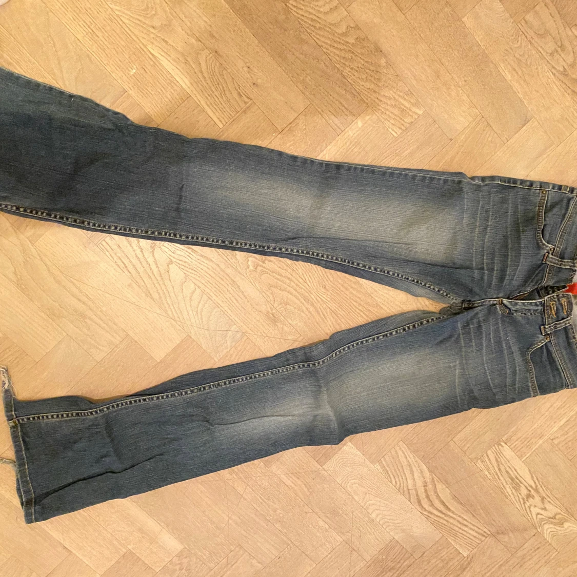 Blå bootcut jeans  - 2