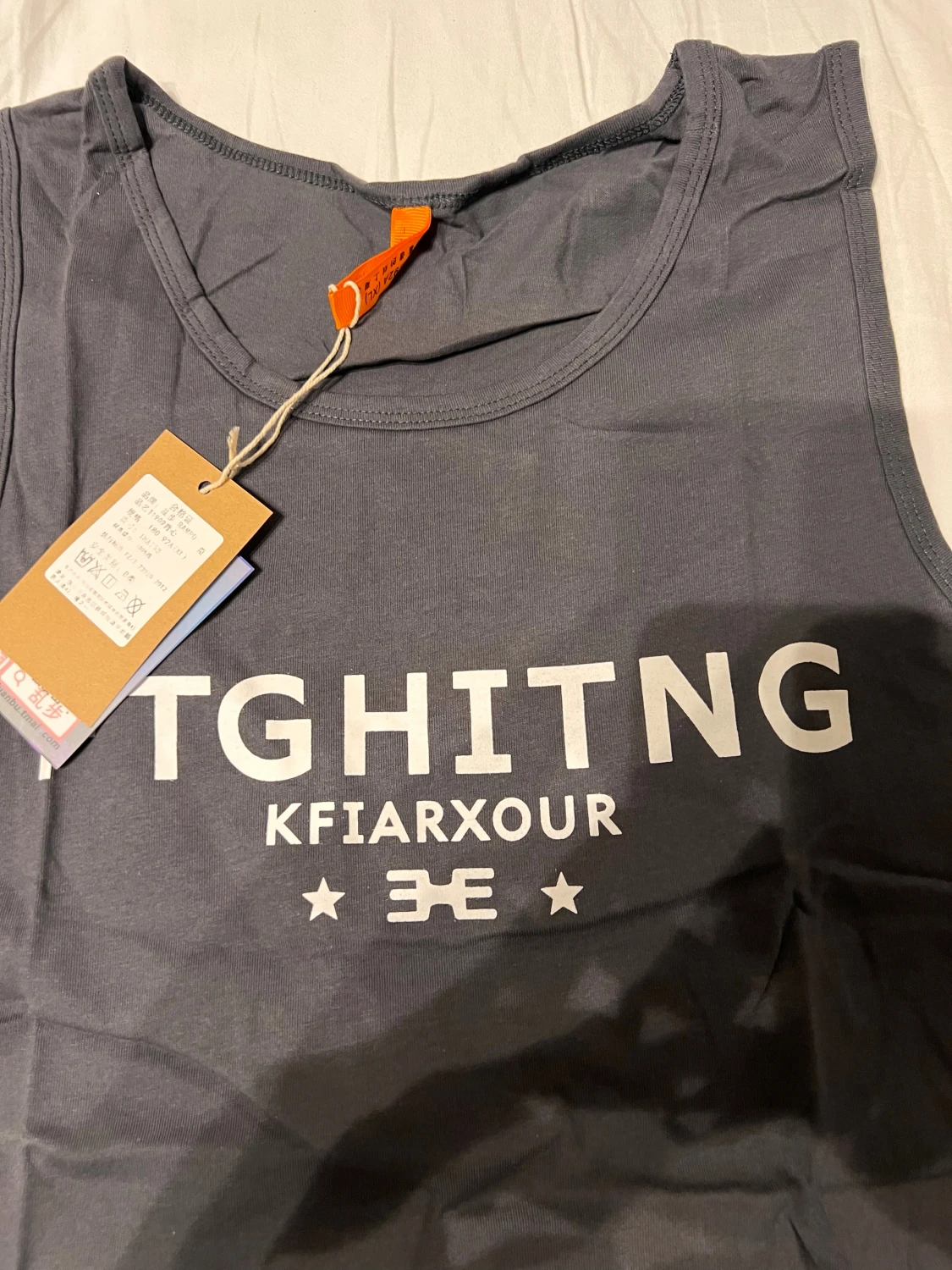 Grå och vit linnetopp med RUN-tryck - 1