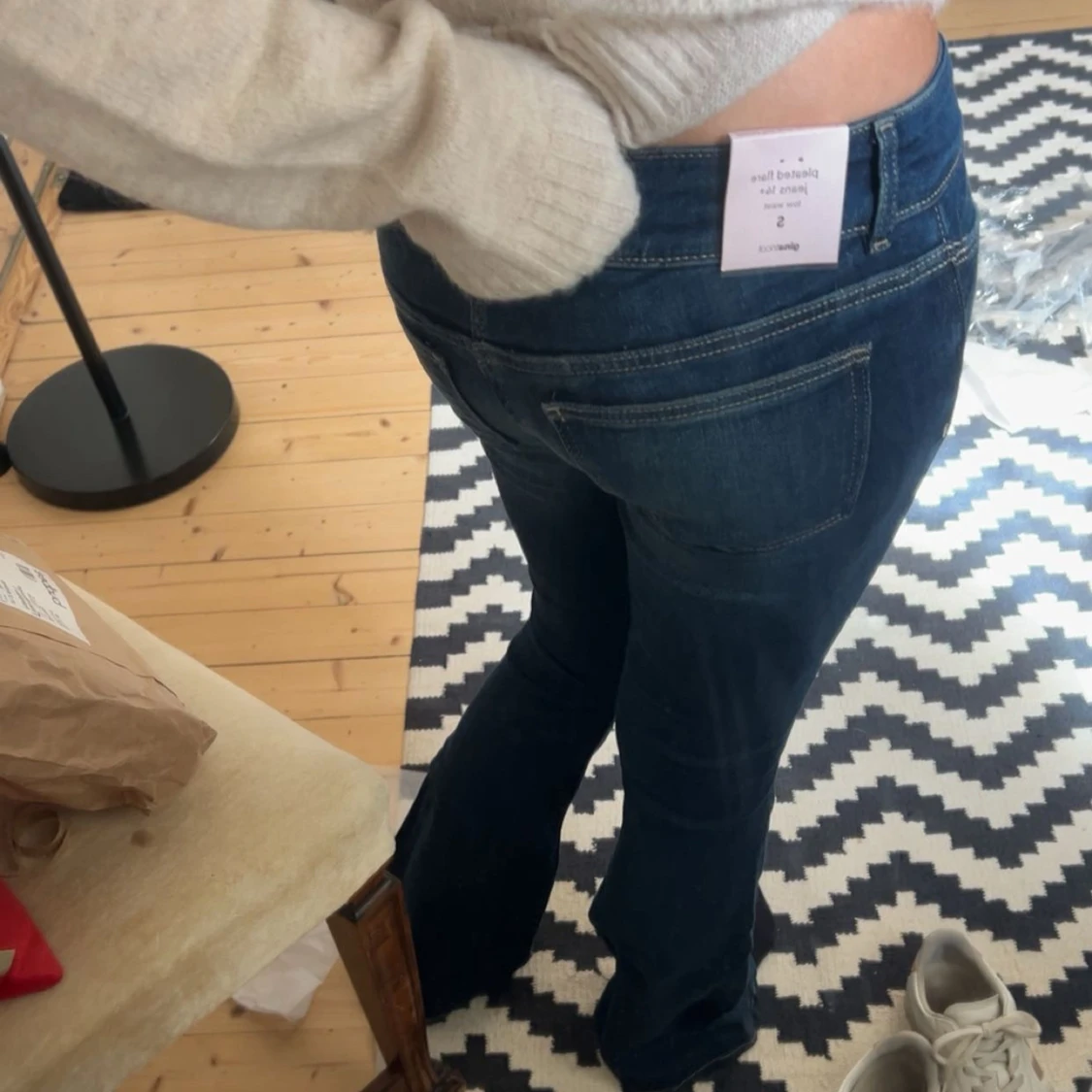 Blå bootcut jeans med hög midja - 1