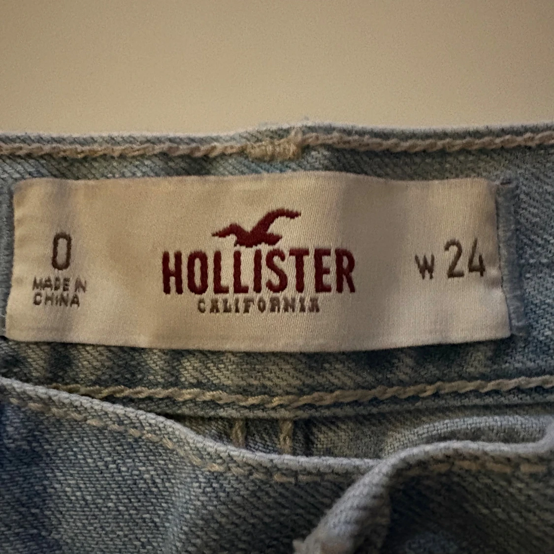 Ljusblå jeansshorts från Hollister - 2