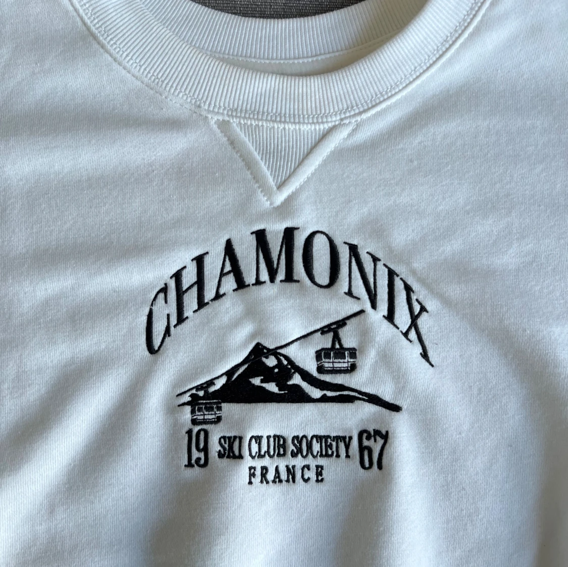 Vit sweatshirt med tryck (ny) - 2