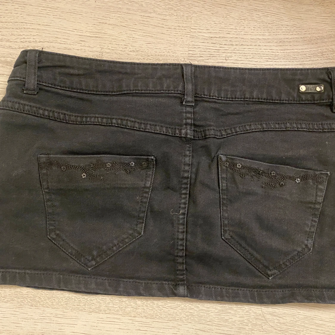 Lågmidjad minikjol  - 1