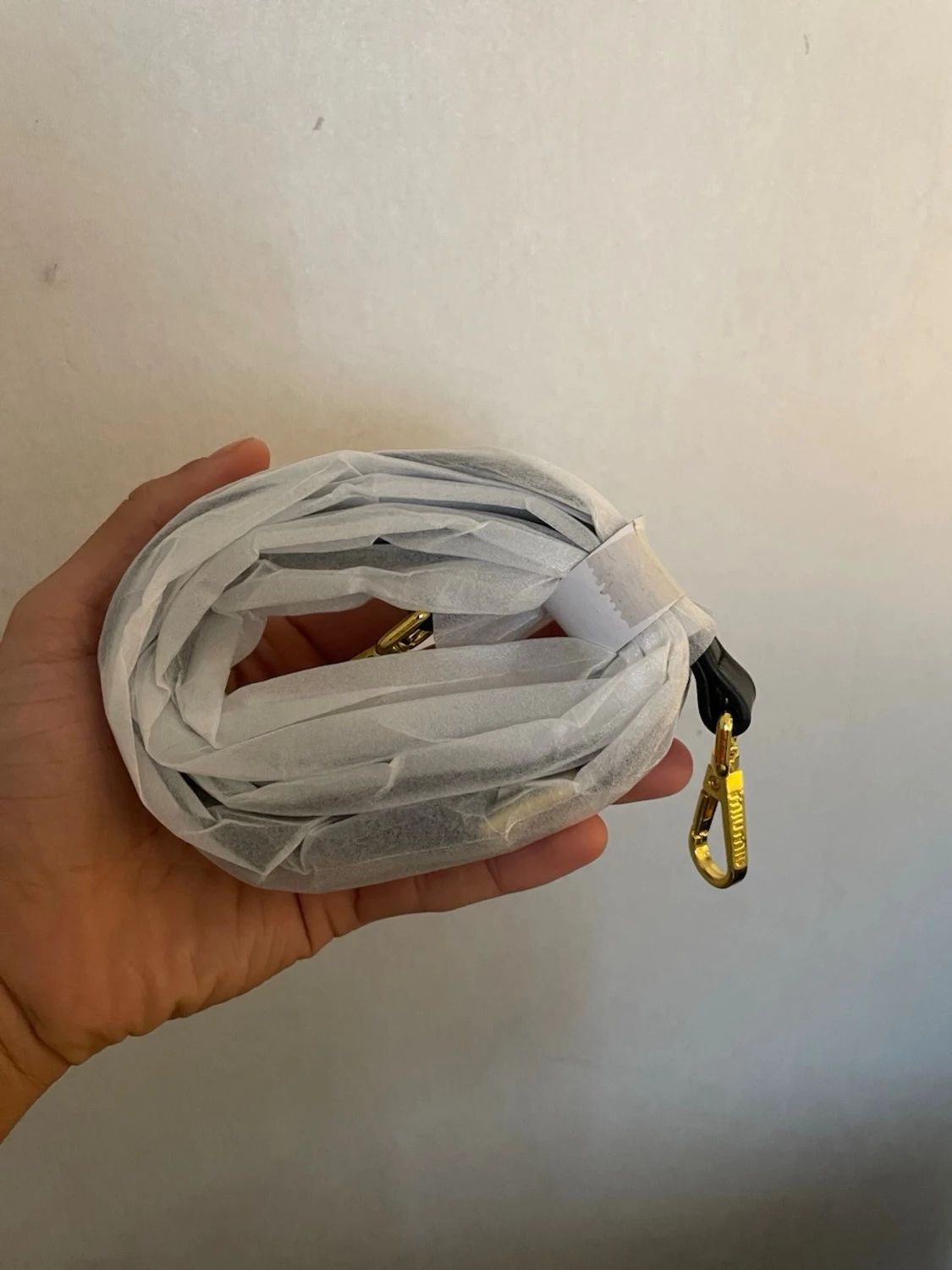 Svart quiltad handväska från Miu Miu - 5