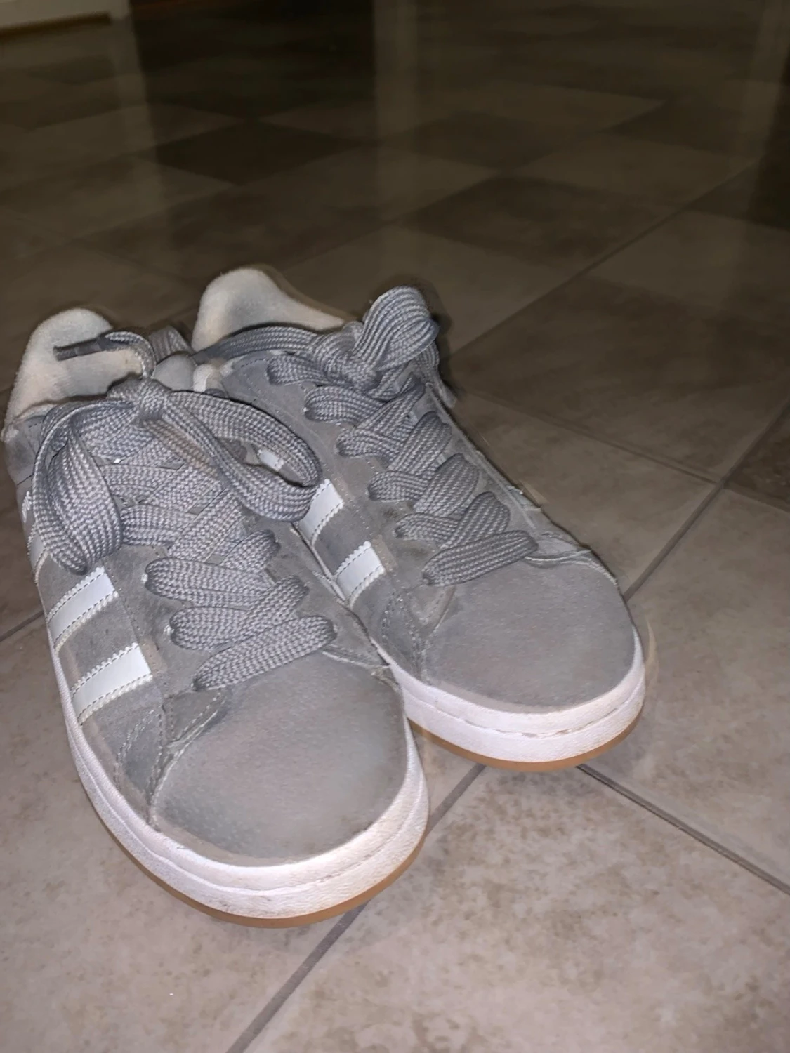 Grås Adidas Campus sneakers mocka - 6