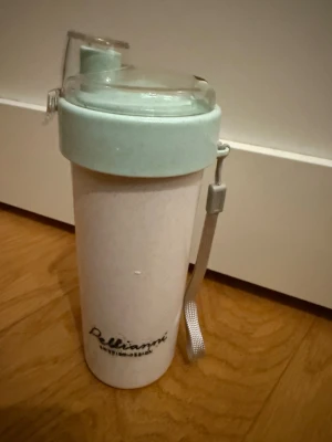 Flaska  - Vatten flaska 