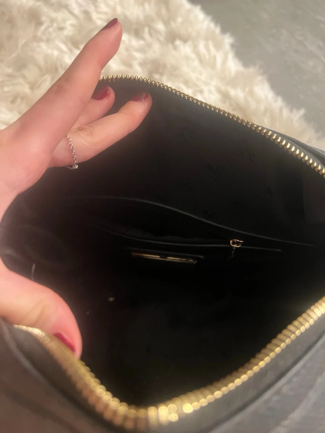 Svart handväska från V1969 Italia - 6