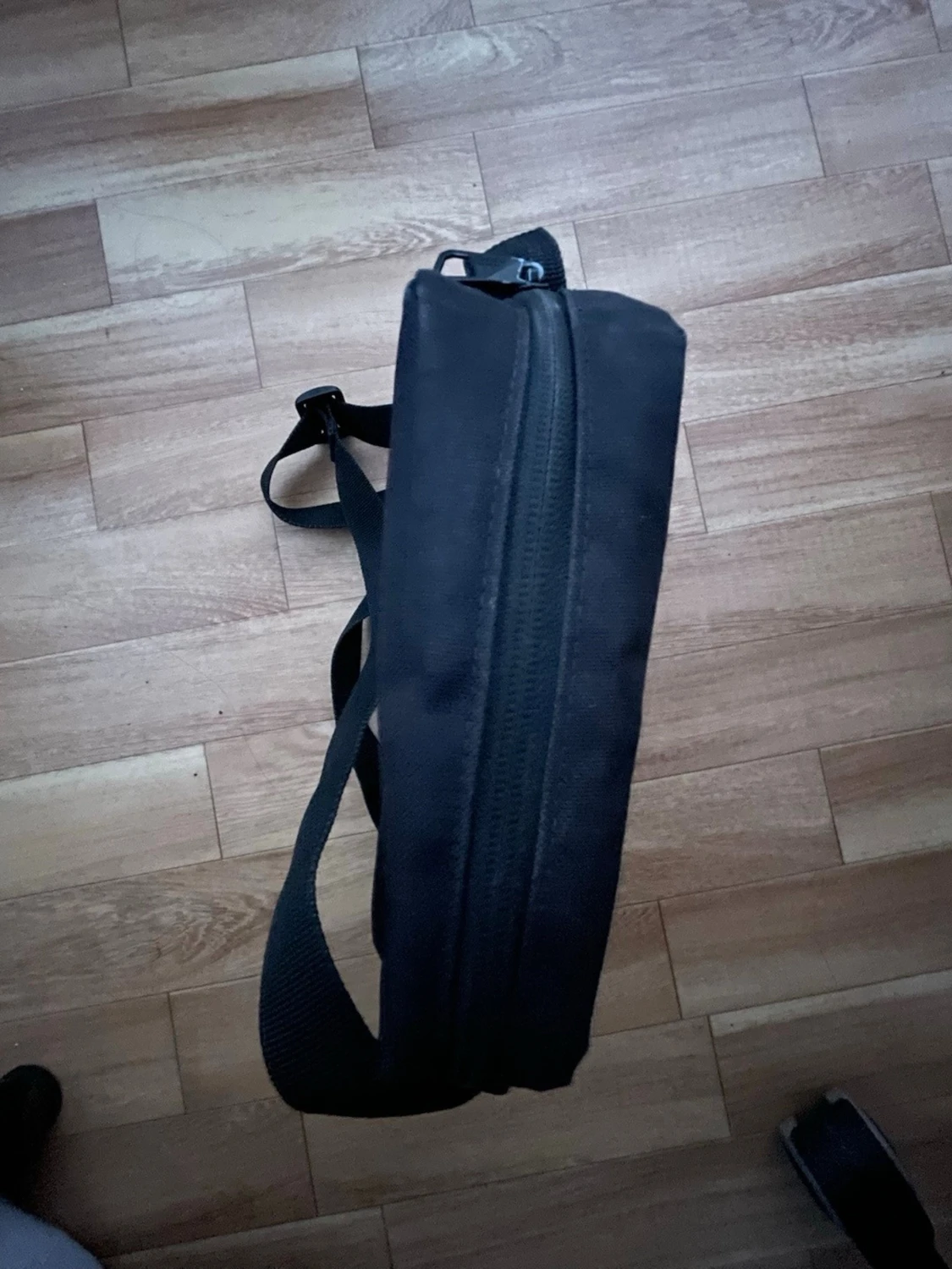 Svart axelväska från Adidas - 1