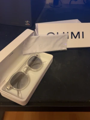 CHIMI Solglasögon  - Ett par väldigt snygga Chimi solglasögon 🕶️. Har bara testat så är i väldigt bra skick. Skriv vid mera frågor/bilder 🙌😊
