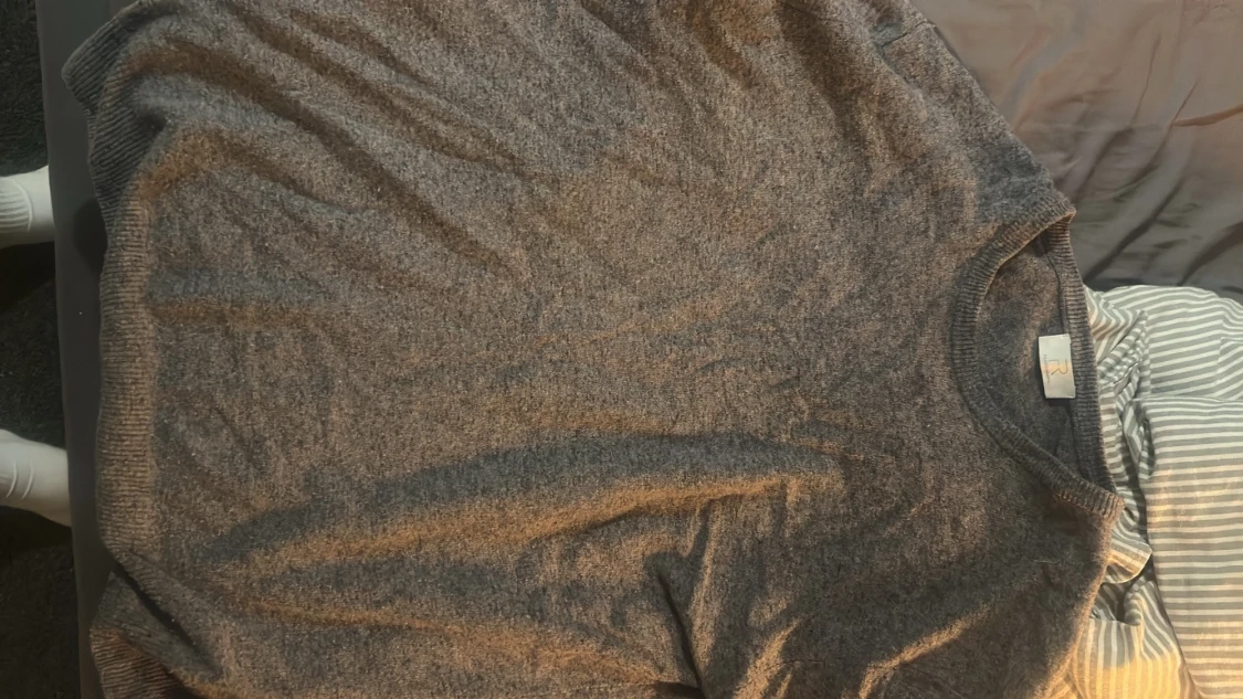 Grå basic stickad tröja