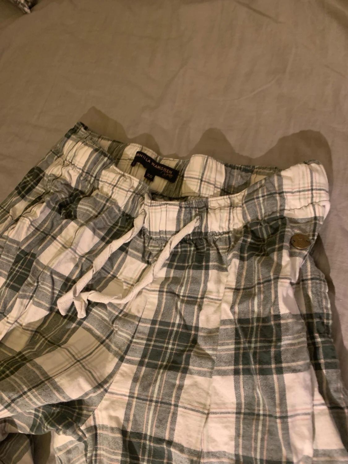 Rutiga pyjamasbyxor från Pernilla Wahlgren  - 1