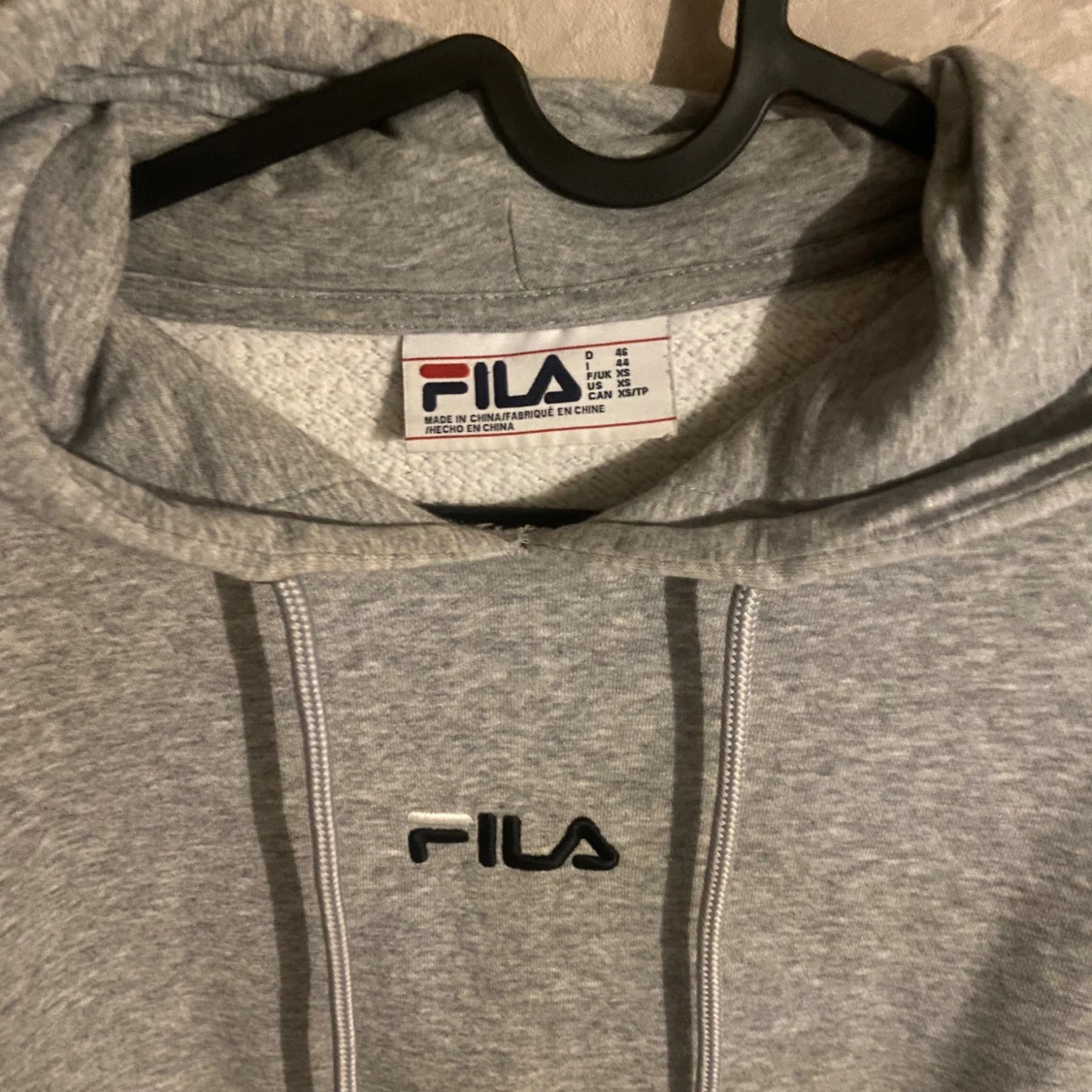 Grå hoodie från FILA  - 1