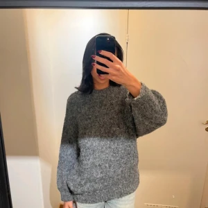 Grå stickad oversized tröja - Använd få gånger 