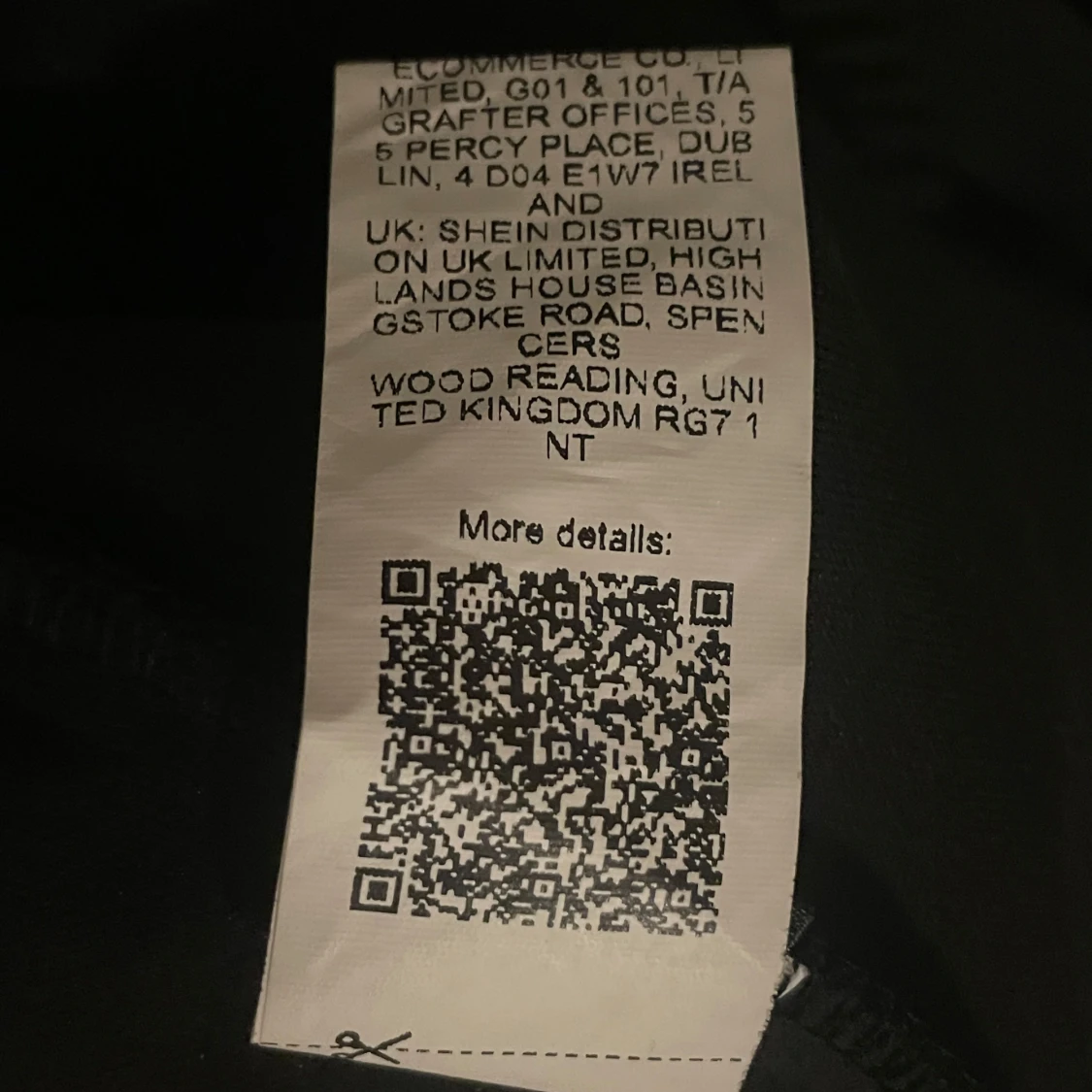 Svarta och grå mjukisbyxor från Shein - 2