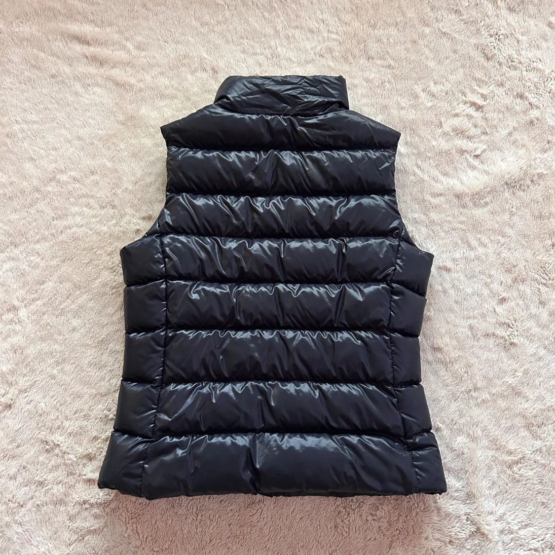 Marinblå dunväst från Moncler - 1