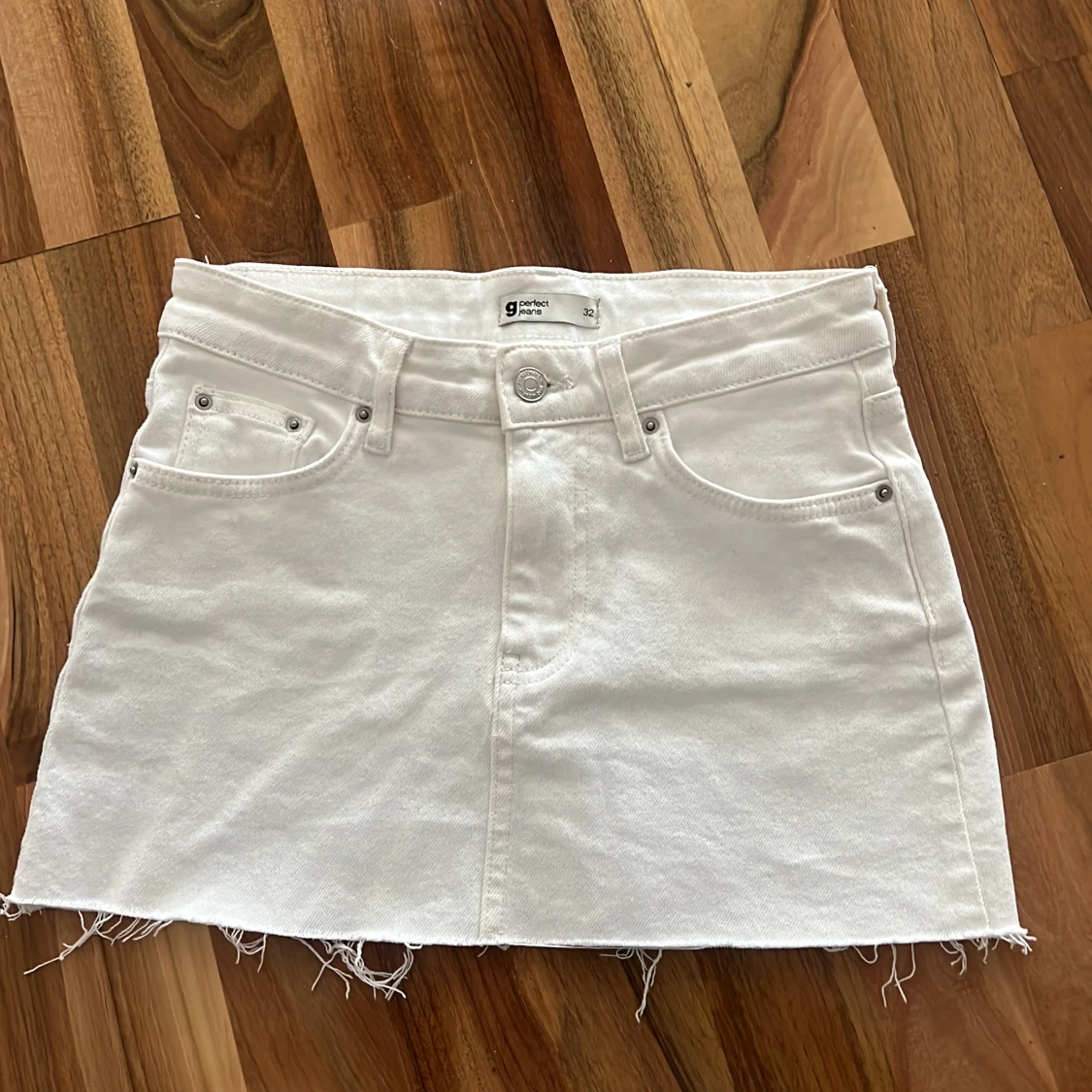 Vit jeanskjol från Gina tricot  - 2