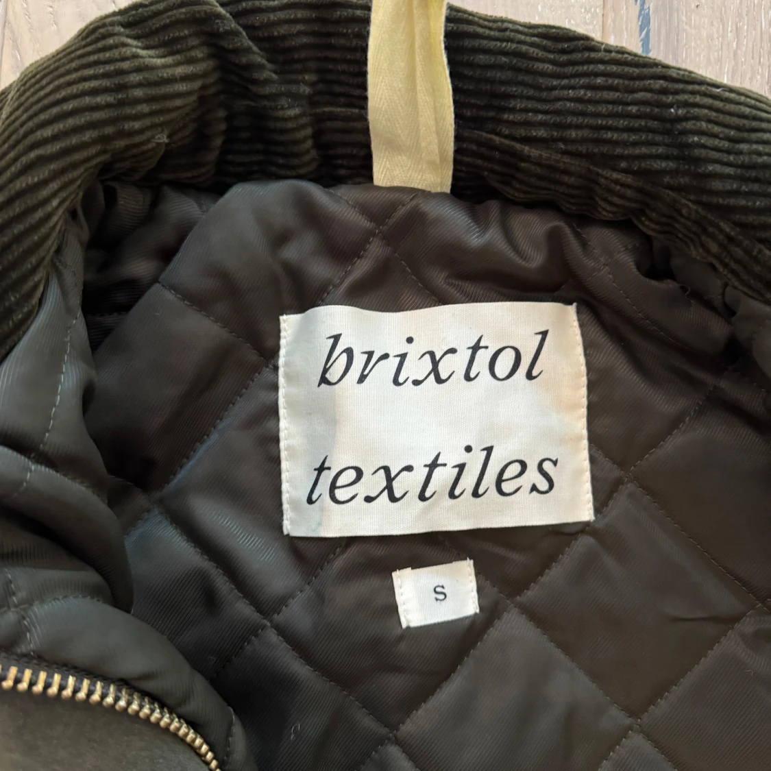 Olivgrön parkajacka från Brixtol S - 1